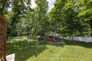 35 Milford St, Medway, MA 02053 - Photo 29