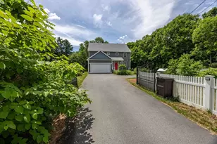 35 Milford St, Medway, MA 02053 - Photo 37
