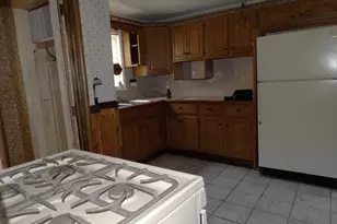 170 Hampstead St, Methuen, MA 01844 - Photo 5