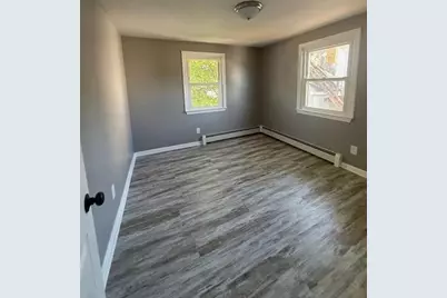 34 Allen St, Chicopee, MA 01020 - Photo 17