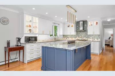 35 Bayshore Dr, Mashpee, MA 02649 - Photo 9