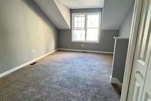 35 Standish St, Worcester, MA 01604 - Photo 9