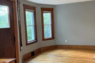 35 Standish St, Worcester, MA 01604 - Photo 3