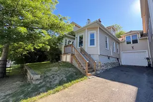 35 Standish St, Worcester, MA 01604 - Photo 1