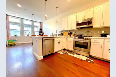 170 W Broadway #405, Boston, MA 02127 - Photo 3