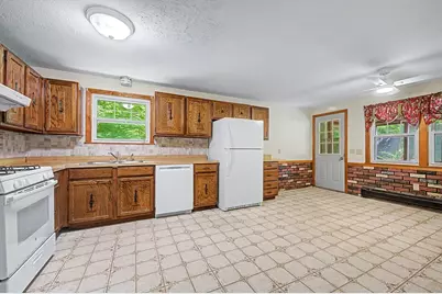 270 Wood St, Hopkinton, MA 01748 - Photo 3