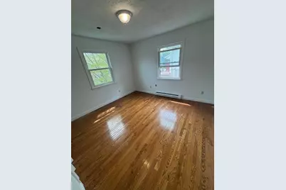 33-35 Hitchcock St, Holyoke, MA 01040 - Photo 11
