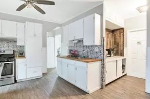33-35 Hitchcock St, Holyoke, MA 01040 - Photo 7