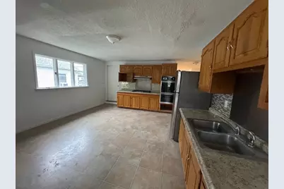 33-35 Hitchcock St, Holyoke, MA 01040 - Photo 19