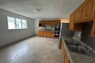 33-35 Hitchcock St, Holyoke, MA 01040 - Photo 19