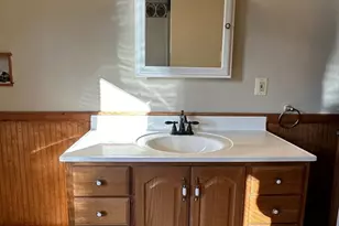 222 Clarendon St, Fitchburg, MA 01420 - Photo 11