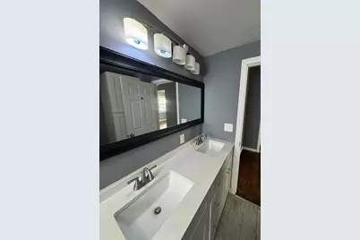 33-35 Hitchcock St #2, Holyoke, MA 01040 - Photo 7