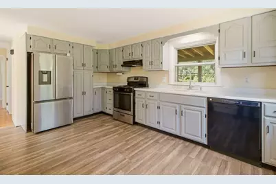 125 Davis Rd, Westport, MA 02790 - Photo 9