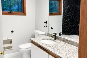 650 Oxford St S, Auburn, MA 01501 - Photo 7