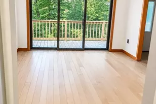 650 Oxford St S, Auburn, MA 01501 - Photo 5
