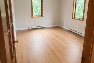 650 Oxford St S, Auburn, MA 01501 - Photo 5