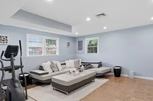 105 Lawrence St, Fall River, MA 02721 - Photo 9