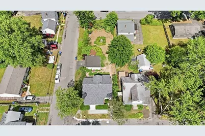 117 Burghardt St, Springfield, MA 01109 - Photo 3