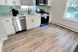 10 Brooks Ave, Quincy, MA 02169 - Photo 3