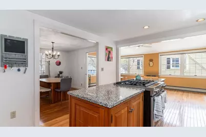 51 Lynn Fells Pkwy, Melrose, MA 02176 - Photo 7
