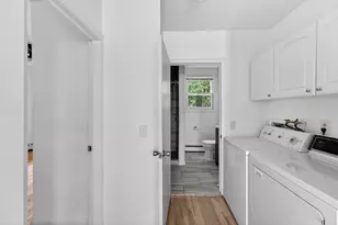 50 Lloyd Ave, Warwick, RI 02889 - Photo 9