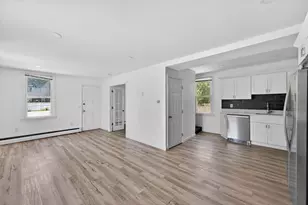 50 Lloyd Ave, Warwick, RI 02889 - Photo 5