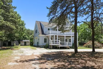 379 Monomoscoy Rd, Mashpee, MA 02649 - Photo 17