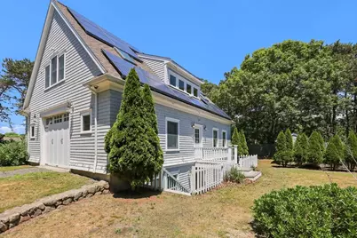 379 Monomoscoy Rd, Mashpee, MA 02649 - Photo 13