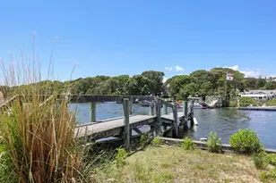 379 Monomoscoy Rd, Mashpee, MA 02649 - Photo 23