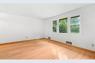 155 Turnpike Rd, Chelmsford, MA 01824 - Photo 9