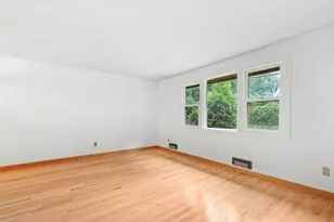 155 Turnpike Rd, Chelmsford, MA 01824 - Photo 9