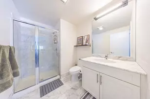 70 Lincoln St, Boston, MA 02111 - Photo 13