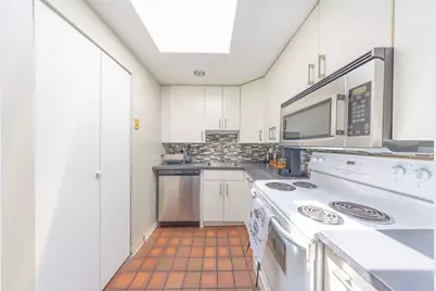 102 Gainsborough St #402E, Boston, MA 02115 - Photo 5