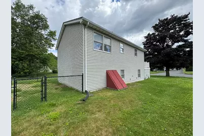 2 Hazelhurst Ave, East Longmeadow, MA 01028 - Photo 15