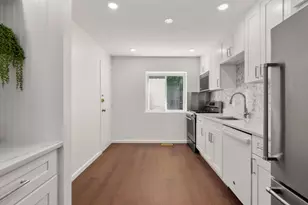 47 Bayberry Dr, Sharon, MA 02067 - Photo 3