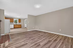 303 W Main St, Millbury, MA 01527 - Photo 31
