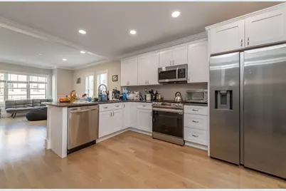 26 Arlington St #3, Boston, MA 02135 - Photo 3