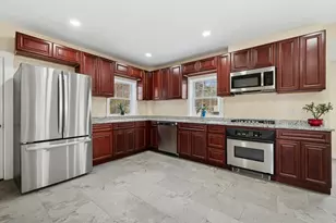 95 S Main St, North Brookfield, MA 01535 - Photo 9