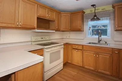 357 Barre Rd, Oakham, MA 01068 - Photo 5
