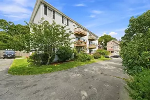 434 Linden St, Fall River, MA 02720 - Photo 3