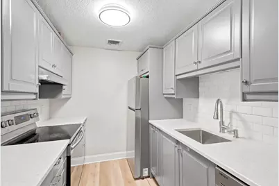 15 Bower Rd #F5, Quincy, MA 02169 - Photo 7