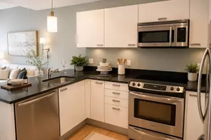 2 Earhart, Cambridge, MA 02141 - Photo 3