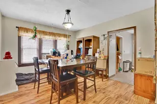 46-48 Narragansett, Springfield, MA 01107 - Photo 11