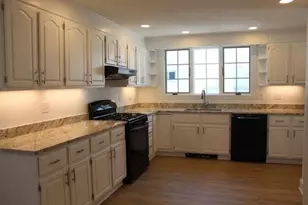 16 Orchard St, Medford, MA 02155 - Photo 5