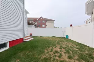 8 Tacoma St, Lynn, MA 01905 - Photo 17