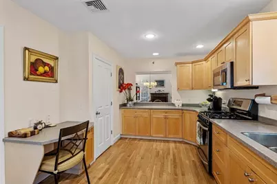 25 Whiting Ln #25, Hingham, MA 02043 - Photo 7