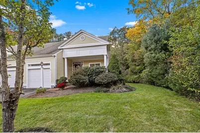 25 Whiting Ln #25, Hingham, MA 02043 - Photo 1
