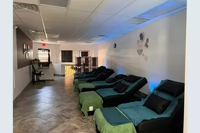 X30 Baker St, B, Boston, MA 02132 - Photo 3