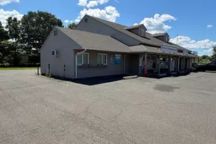 22 West St, Hatfield, MA 01088 - Photo 1