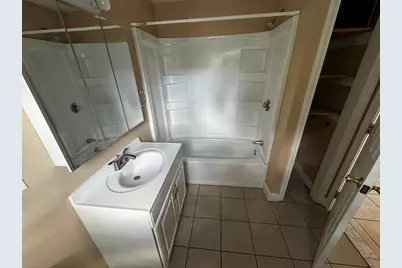 60-62 Benefit St, Attleboro, MA 02703 - Photo 13